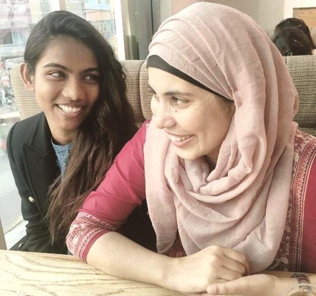 A priceless moment, 2 med students, 2 friends.