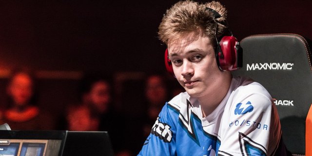 A photo of Reynad during competition