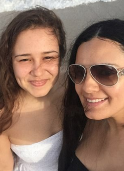 Photo of Yuly Solano with her daughter Aryana Baluja.