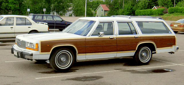 Ford Country Squire