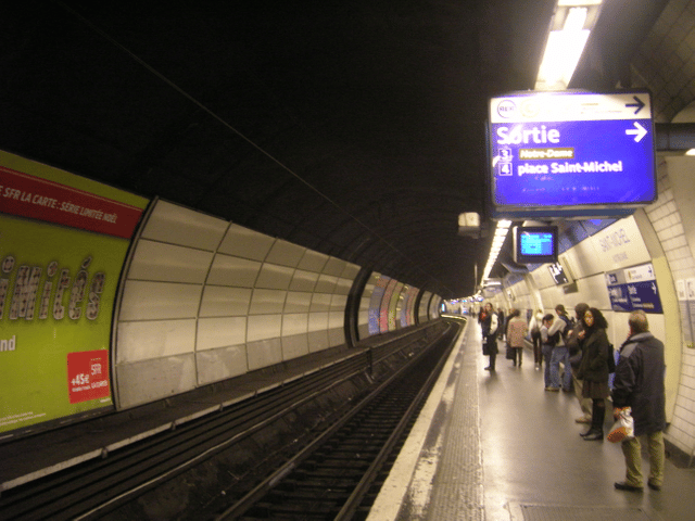 Gare de Saint-Michel – Notre-Dame