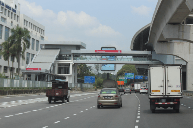 Glenmarie LRT Station