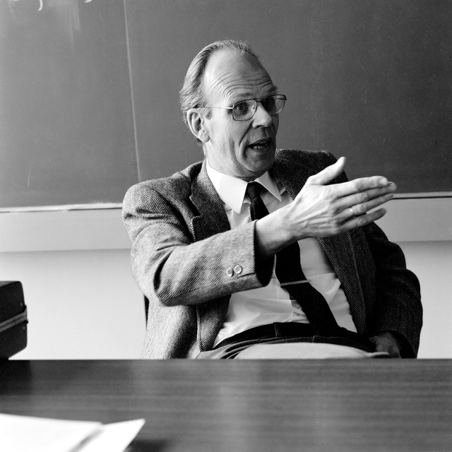 Léon Van Hove