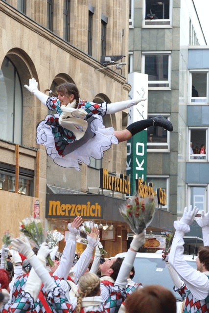 Majorette (dancer)