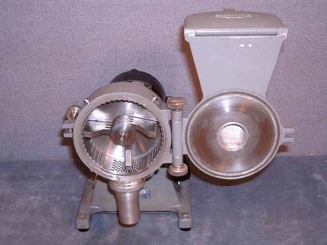 Mill (grinding)