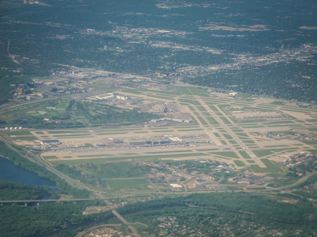 Minneapolis–Saint Paul International Airport