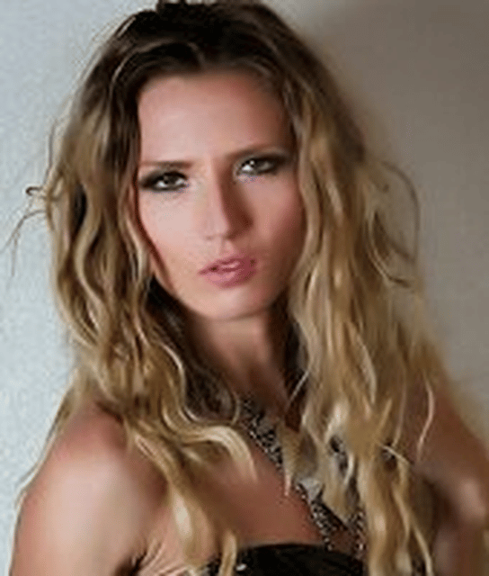 Alina Long