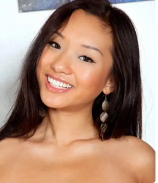 Alina Li