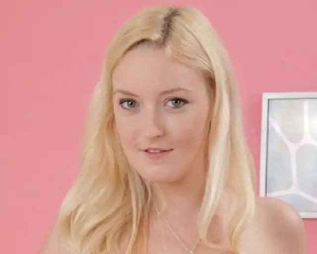 Bella Blond