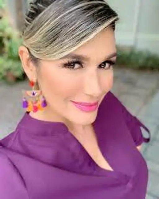 Eyla Adrián (conductora y animadora de tv)