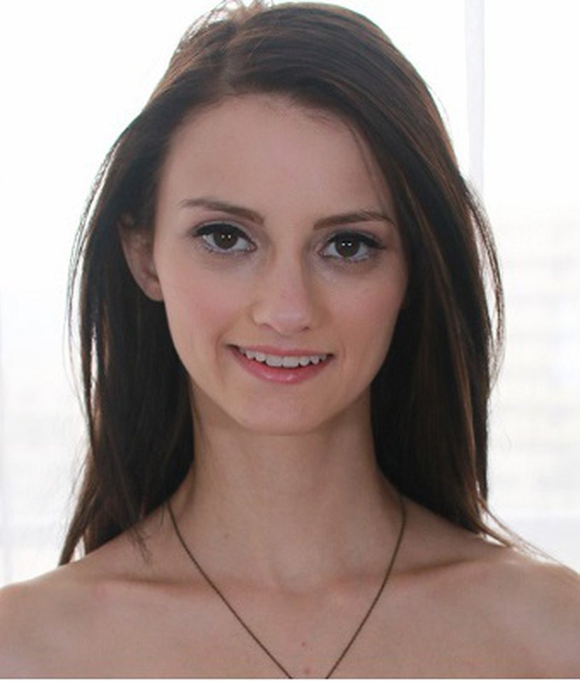 Lidia Leann (Farrah Valentine)