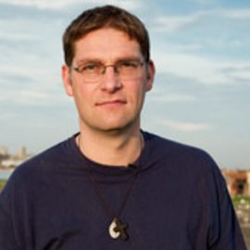 Magnus MacFarlane-Barrow