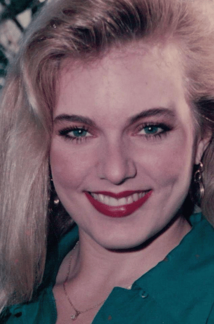 Mindy Fischer (Writer)