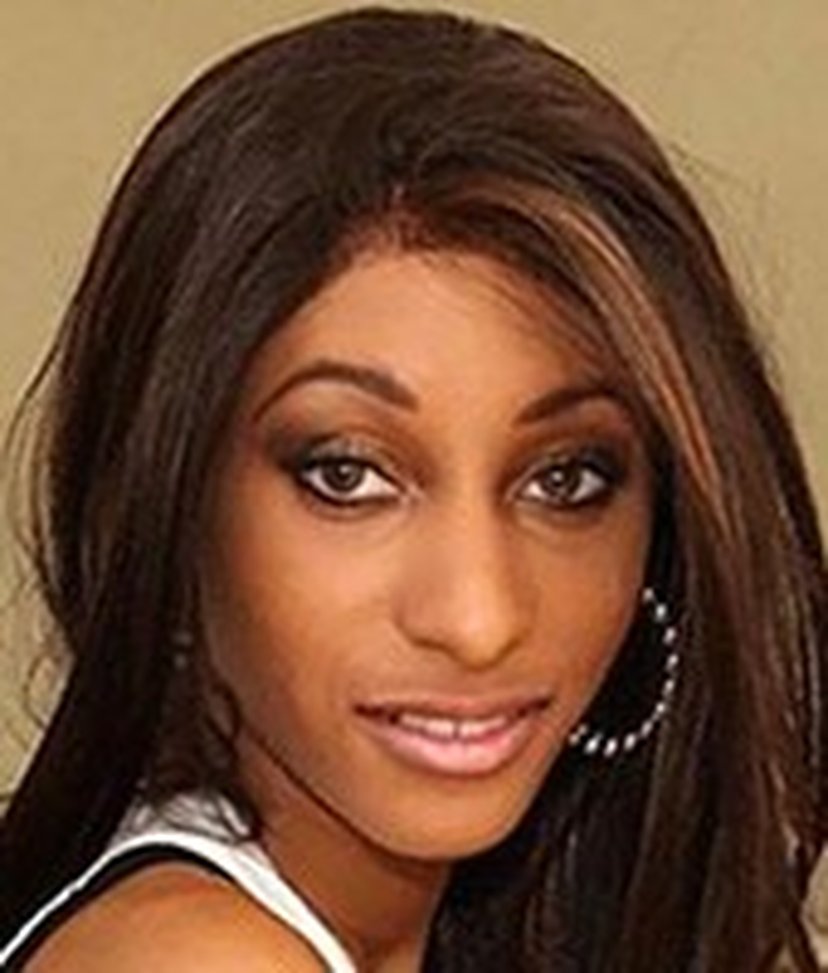 Nadia Nicole
