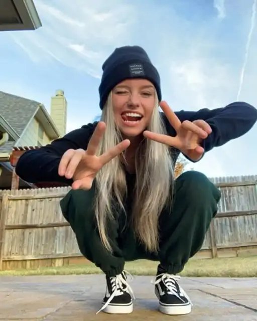 Naomiskyex