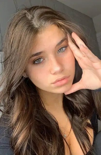 Nessa Barrett