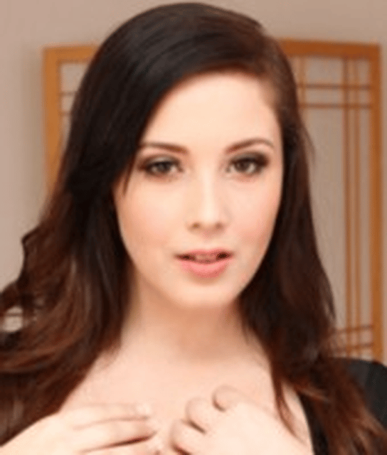 Noelle Easton