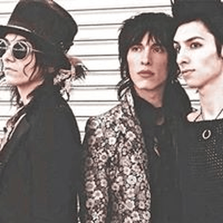 Palaye Royale band