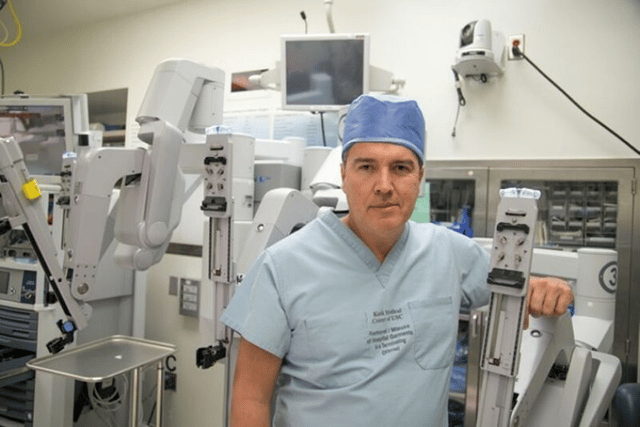 Dr. René Sotelo N.