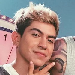 Robert Lopez (YouTube Star)