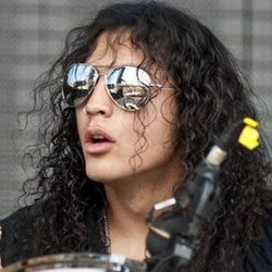 Robert Ortiz (Drummer)