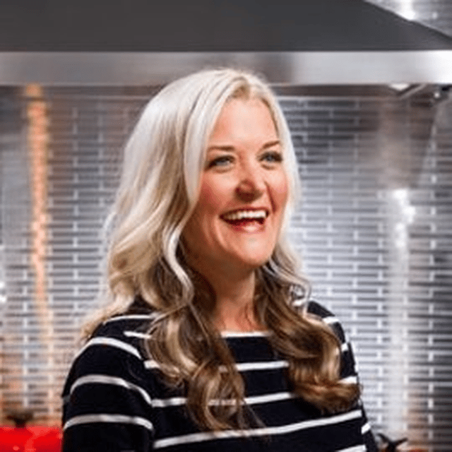 Shauna Niequest